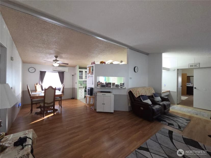 Property photo for 1019 Stanford Drive #20, Cosmopolis photo 11