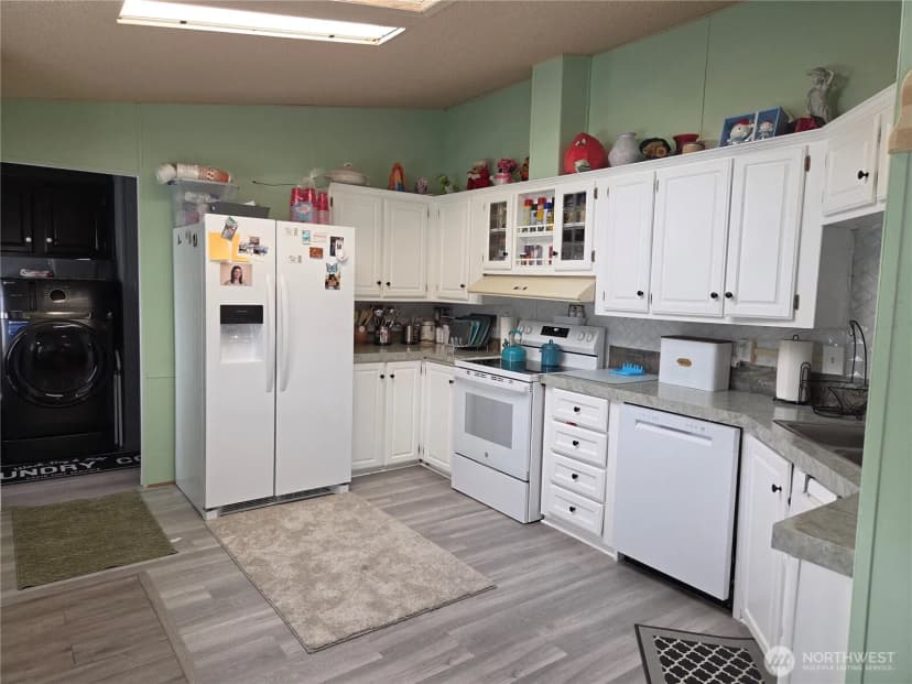 Property photo for 1019 Stanford Drive #20, Cosmopolis photo 17