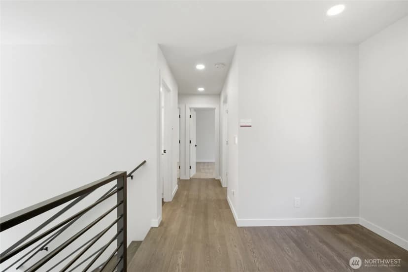 Property photo for 7511 Dumar Way Sw, Seattle photo 28