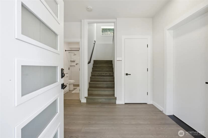 Property photo for 7511 Dumar Way Sw, Seattle photo 4