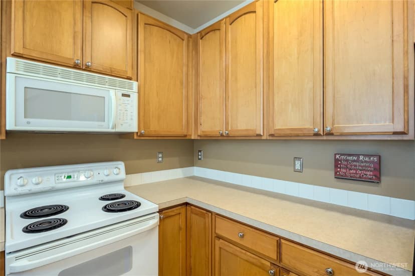 Property photo for 10829 19th Avenue Se #2c, Everett photo 17