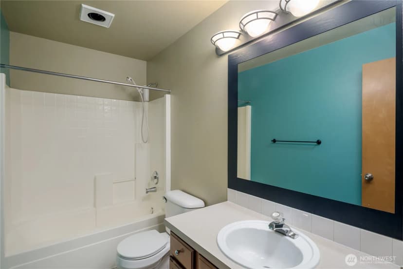 Property photo for 10829 19th Avenue Se #2c, Everett photo 24