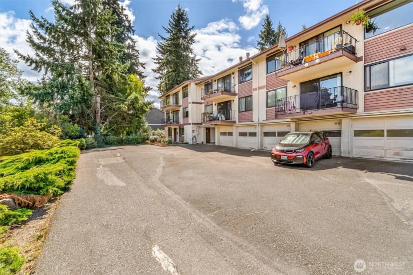 Property photo for 2418 Euclid Avenue #6, Everett photo 30