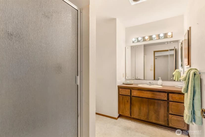 Property photo for 2418 Euclid Avenue #6, Everett photo 20