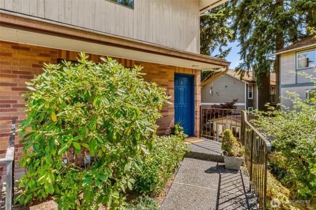 Property photo for 2418 Euclid Avenue #6, Everett photo 3