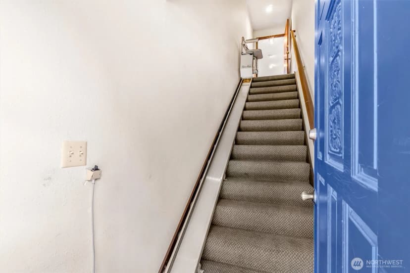 Property photo for 2418 Euclid Avenue #6, Everett photo 6