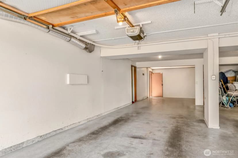 Property photo for 2418 Euclid Avenue #6, Everett photo 31
