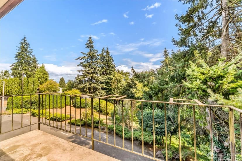 Property photo for 2418 Euclid Avenue #6, Everett photo 27