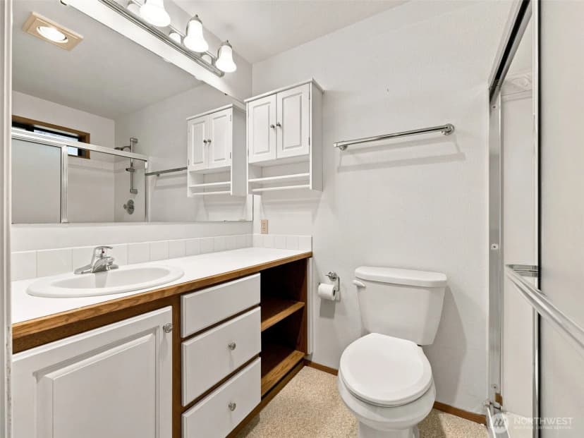 Property photo for 13706 Teal Lane, Long Beach photo 30
