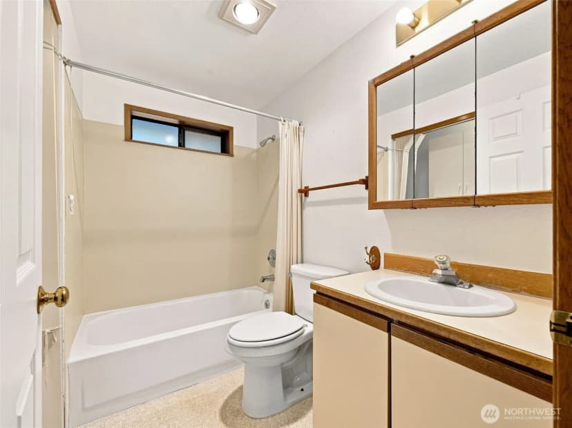 Property photo for 13706 Teal Lane, Long Beach photo 23