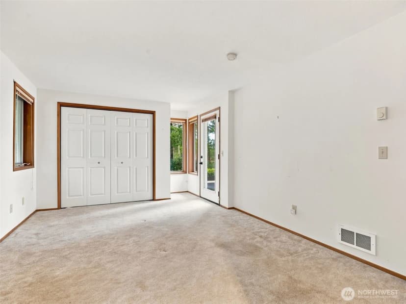 Property photo for 13706 Teal Lane, Long Beach photo 29