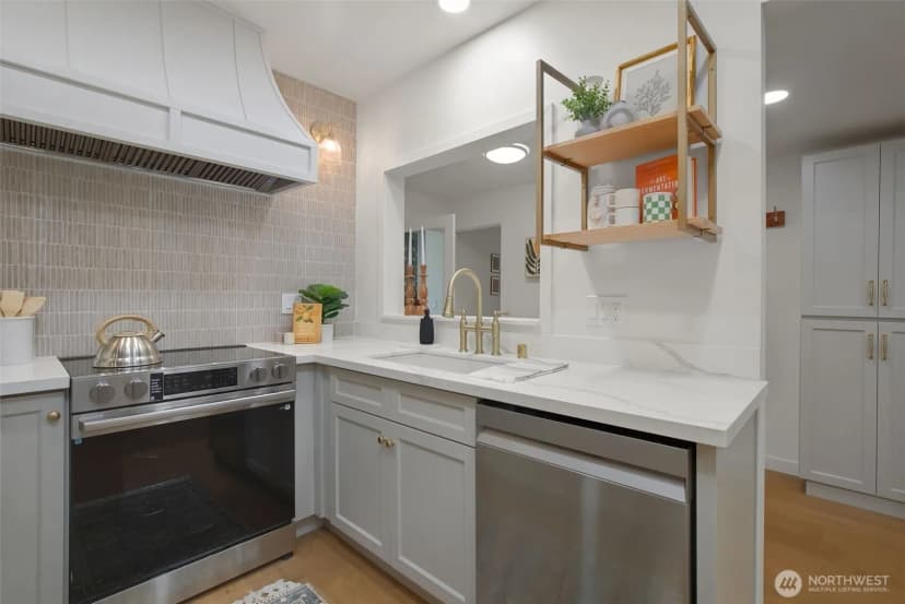 Property photo for 4338 Sw Willow Street, Seattle photo 12