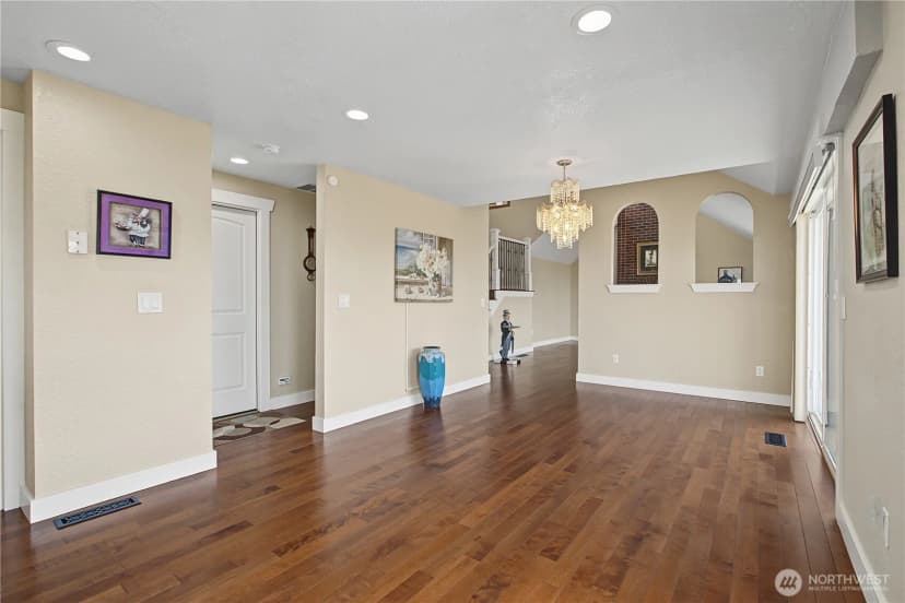 Property photo for 10010 76th Street Sw, Lakewood photo 14