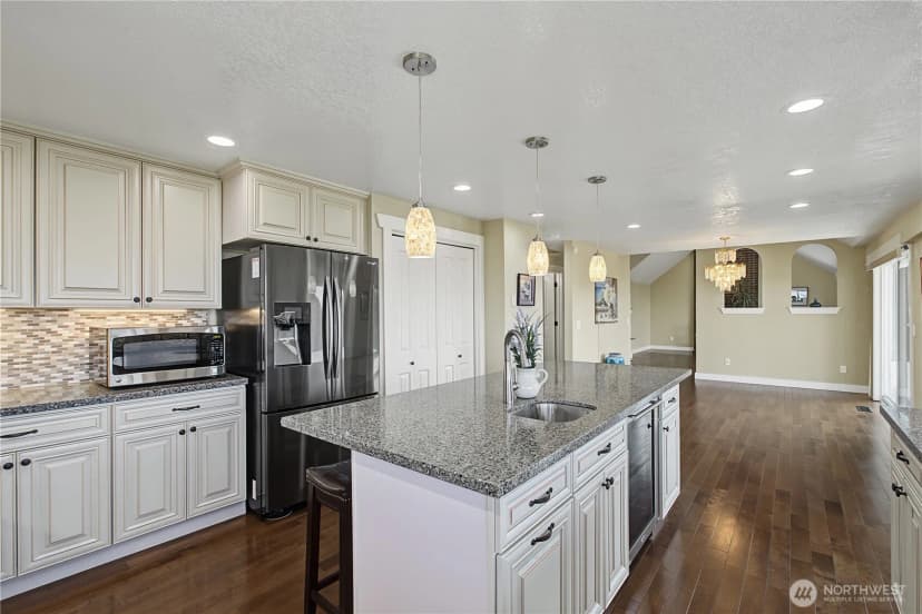 Property photo for 10010 76th Street Sw, Lakewood photo 20