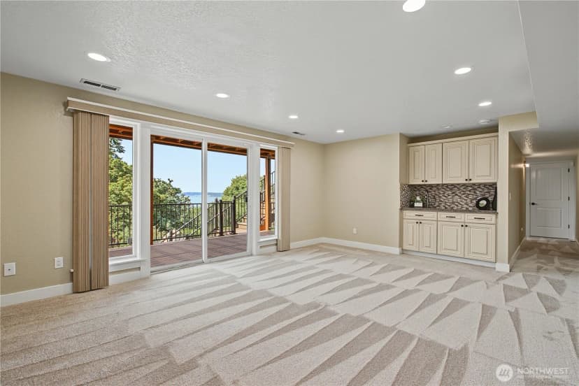 Property photo for 10010 76th Street Sw, Lakewood photo 23