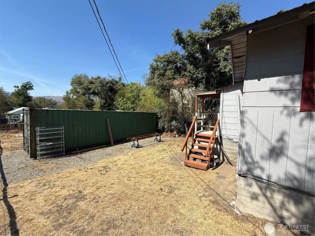 Property photo for 426 Hanford Street, Omak photo 4