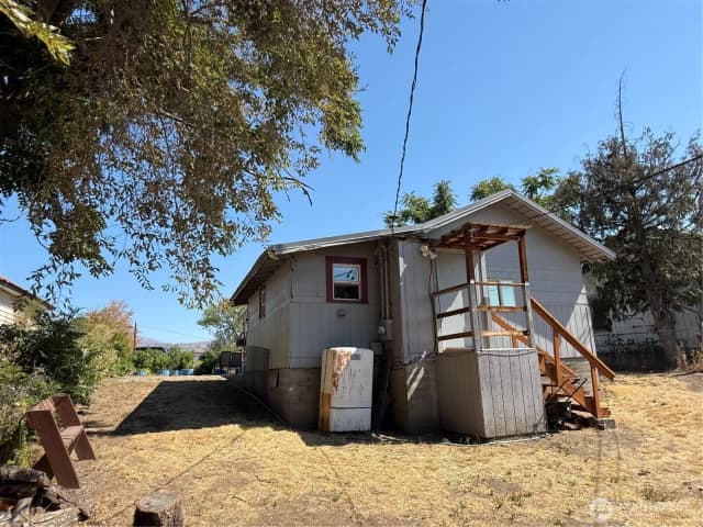 Property photo for 426 Hanford Street, Omak photo 3