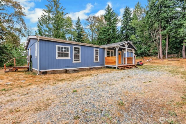 Property photo for 28205 73rd Ave E, Graham photo 3