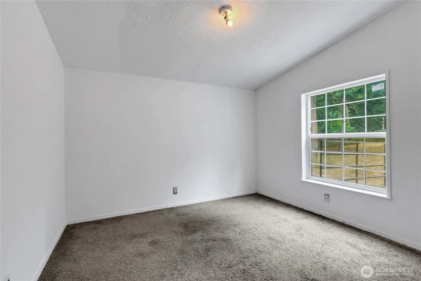 Property photo for 28205 73rd Ave E, Graham photo 17