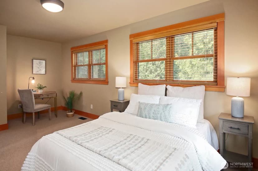 Property photo for 1052 Woodside Lane, Langley photo 25