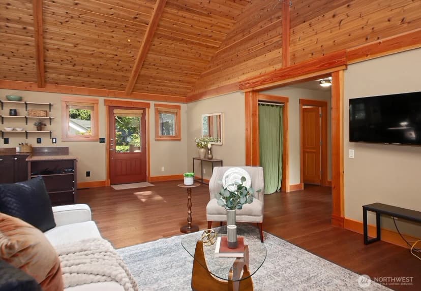 Property photo for 1052 Woodside Lane, Langley photo 13
