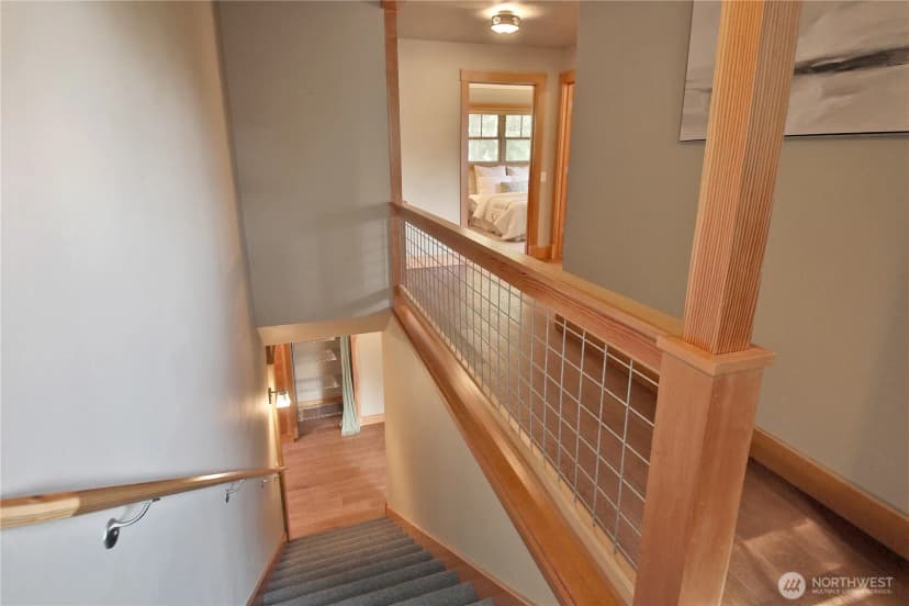 Property photo for 1052 Woodside Lane, Langley photo 19
