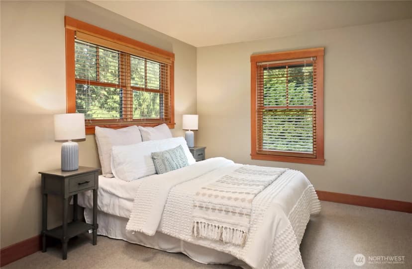 Property photo for 1052 Woodside Lane, Langley photo 23