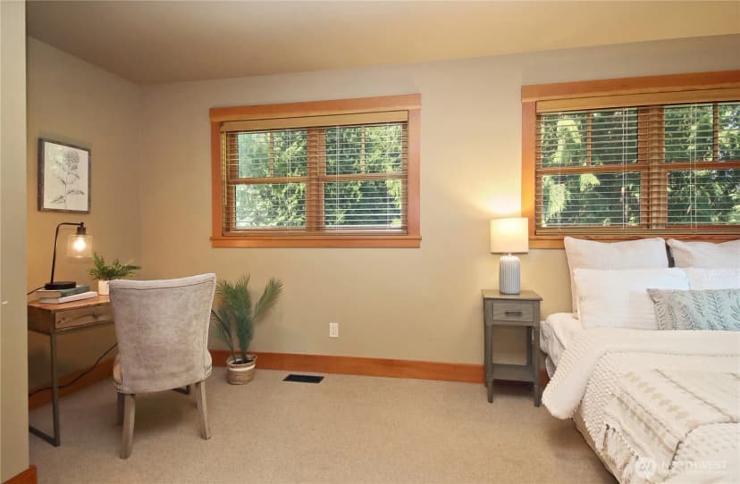 Property photo for 1052 Woodside Lane, Langley photo 24