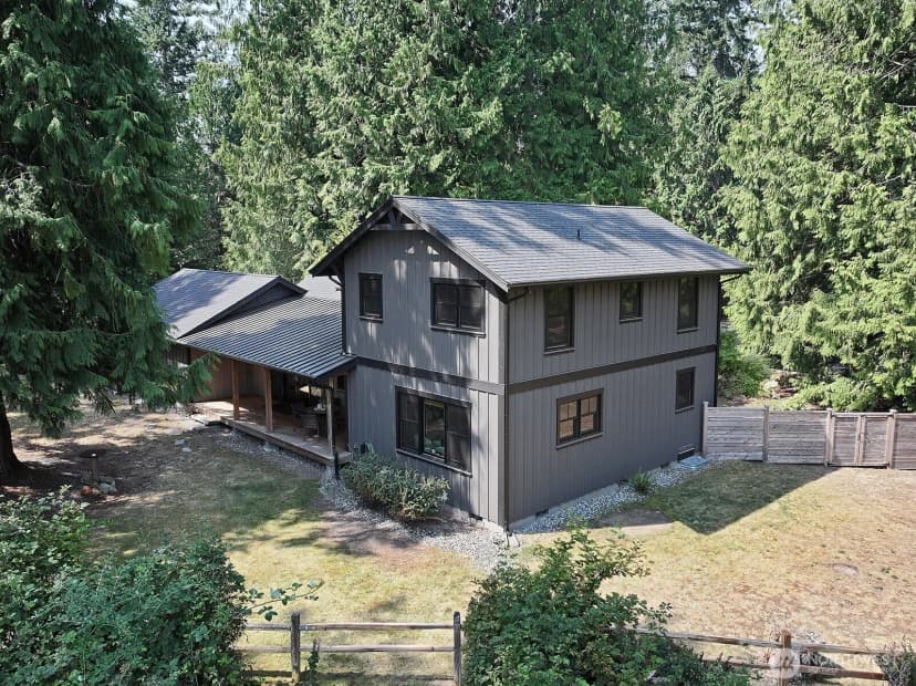 Property photo for 1052 Woodside Lane, Langley photo 35