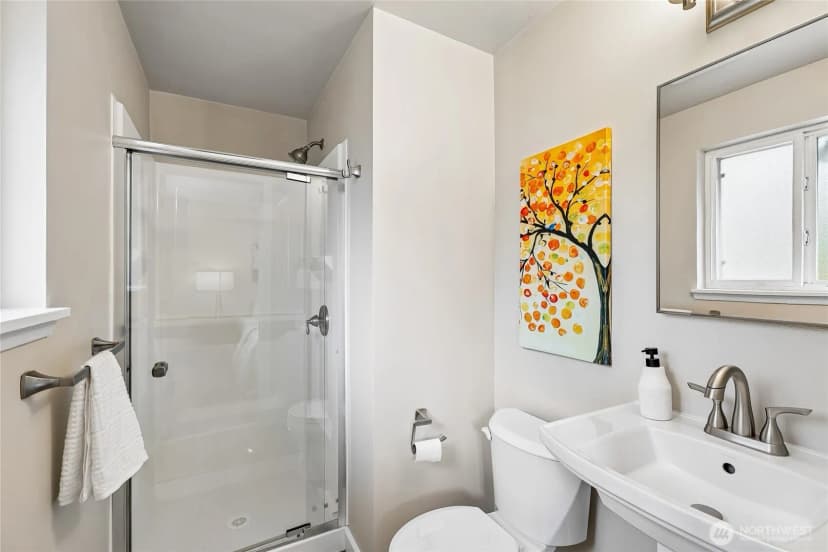 Property photo for 1853 N 200th Street, Shoreline photo 15