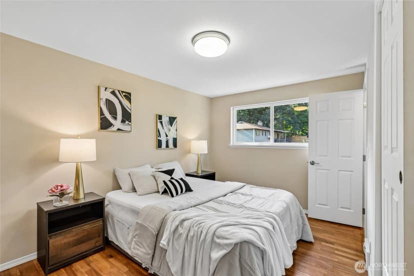 Property photo for 1853 N 200th Street, Shoreline photo 14