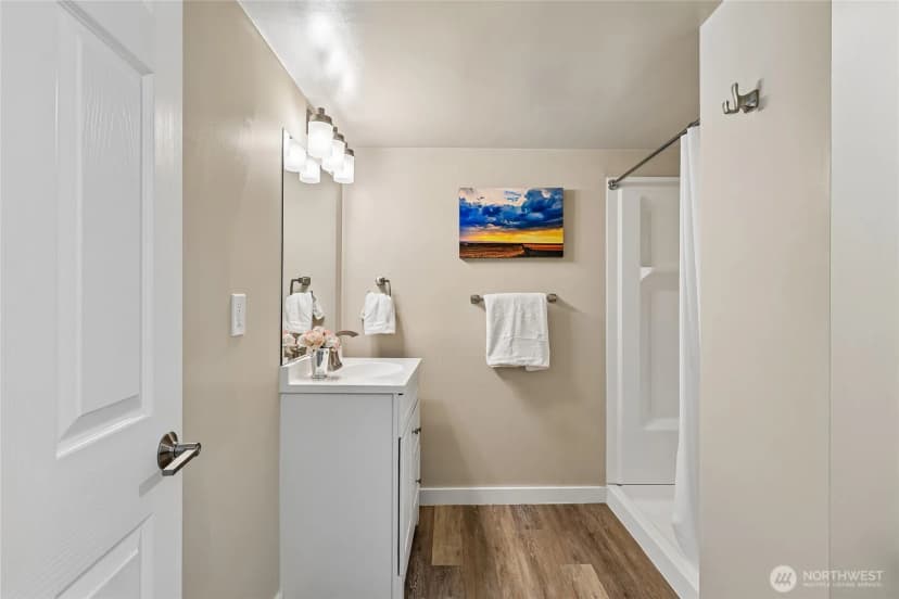 Property photo for 1853 N 200th Street, Shoreline photo 27