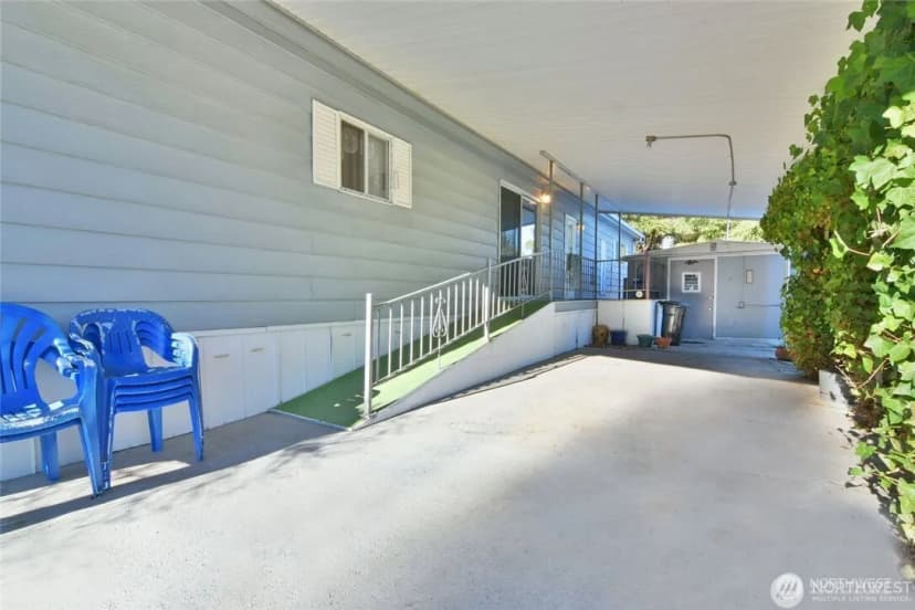 Property photo for 13320 Hwy 99 #154, Everett photo 3