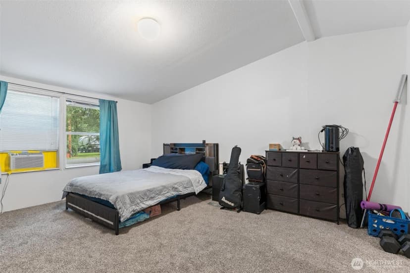 Property photo for 42096 Cedar Street, Concrete photo 9