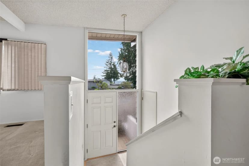 Property photo for 609 168th Avenue Ne, Bellevue photo 23
