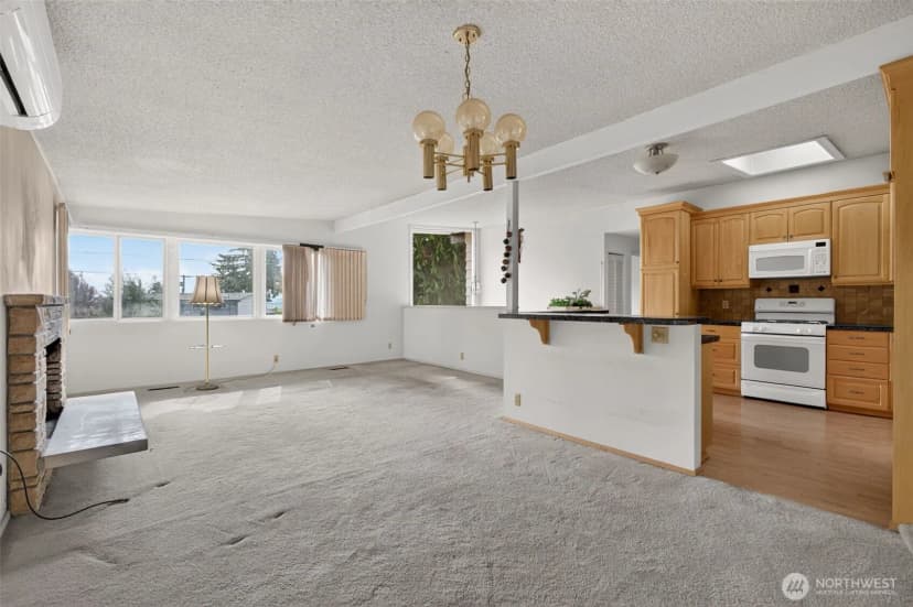 Property photo for 609 168th Avenue Ne, Bellevue photo 11