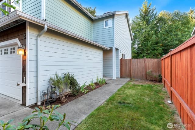 Property photo for 6505 206th Place Ne #b, Arlington photo 2