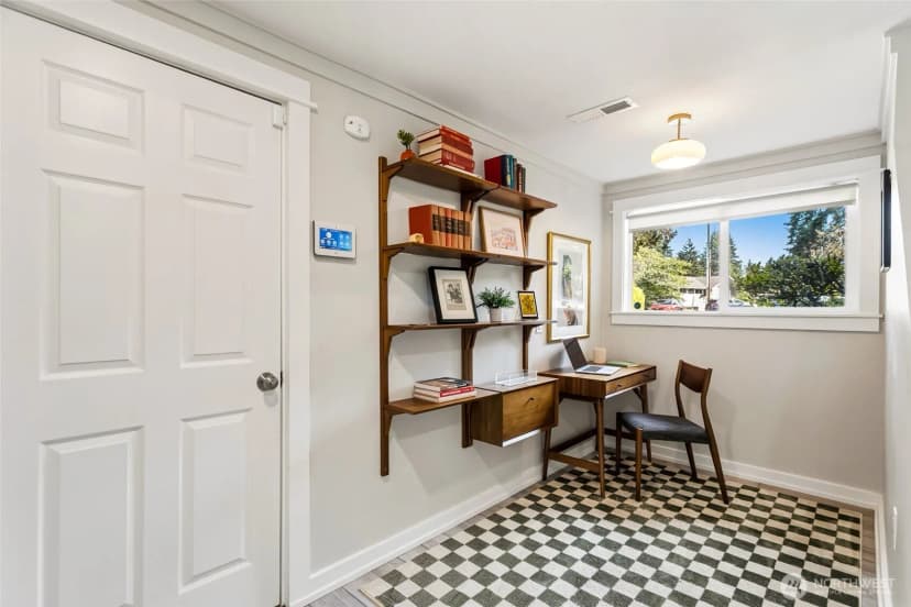 Property photo for 20417 55th Place Ne, Lake Forest Park photo 22