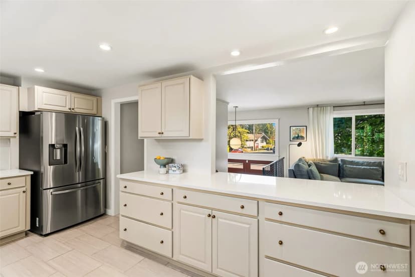 Property photo for 20417 55th Place Ne, Lake Forest Park photo 10