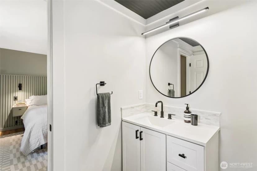 Property photo for 20417 55th Place Ne, Lake Forest Park photo 15