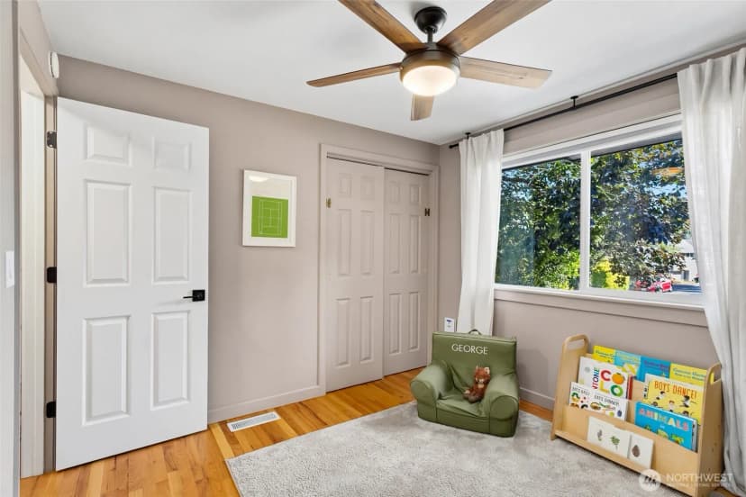Property photo for 20417 55th Place Ne, Lake Forest Park photo 17