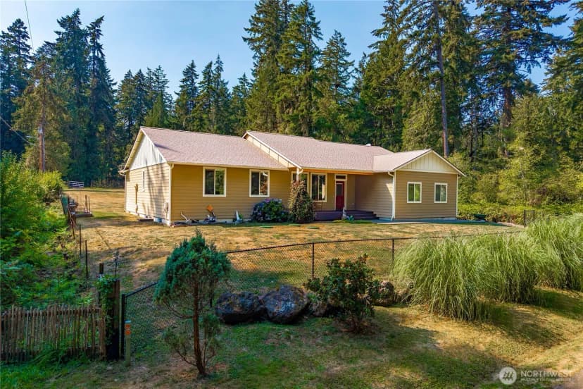 Property photo for 8545 Mill Bight Road Ne, Olympia photo 2
