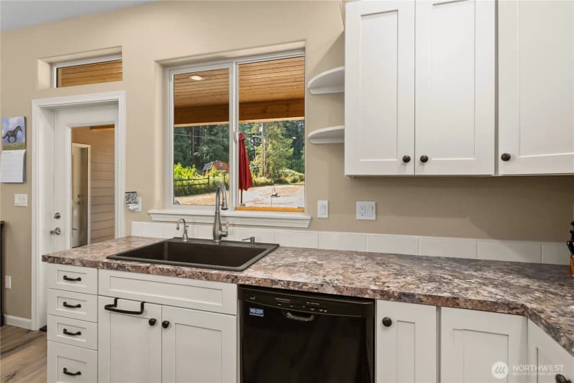 Property photo for 8545 Mill Bight Road Ne, Olympia photo 13