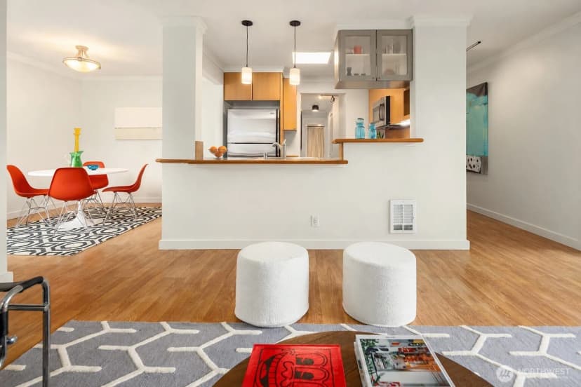 Property photo for 732 11th Avenue E #301, Seattle photo 3