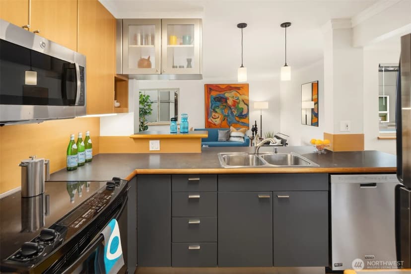 Property photo for 732 11th Avenue E #301, Seattle photo 8