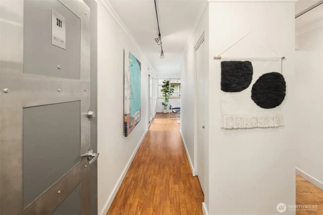 Property photo for 732 11th Avenue E #301, Seattle photo 2