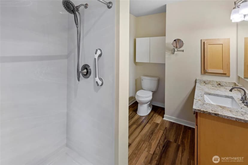 Property photo for 300 High School Road Ne #406, Bainbridge Island photo 19