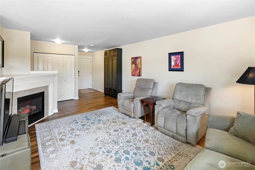 Property photo for 300 High School Road Ne #406, Bainbridge Island photo 6