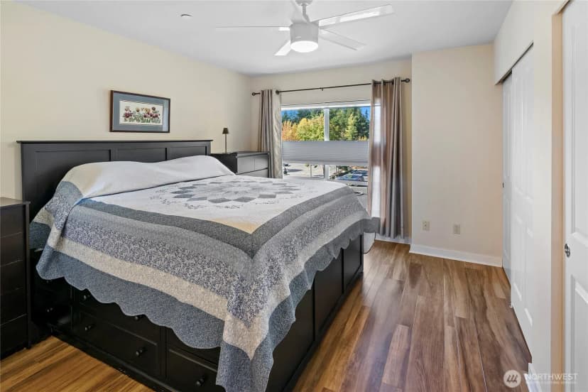 Property photo for 300 High School Road Ne #406, Bainbridge Island photo 15