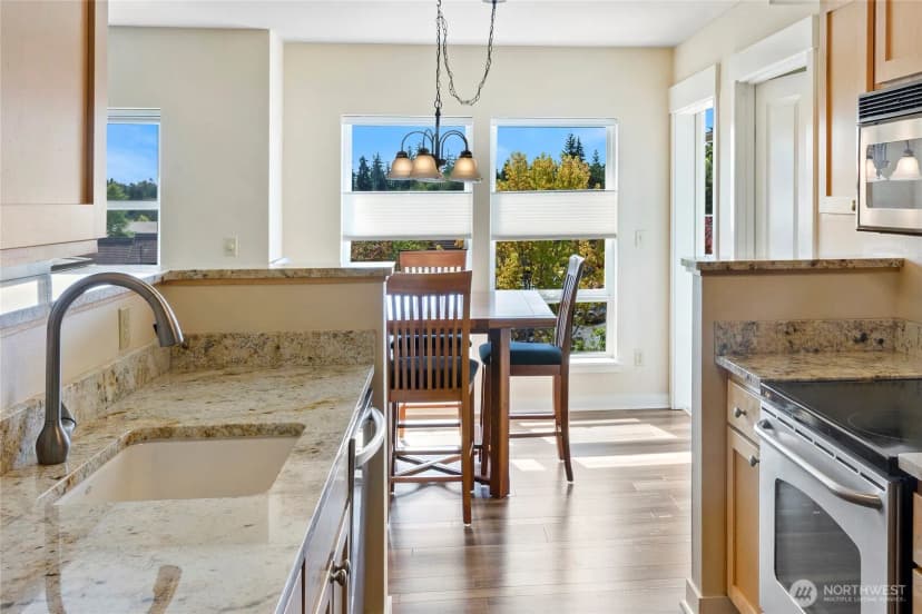 Property photo for 300 High School Road Ne #406, Bainbridge Island photo 10